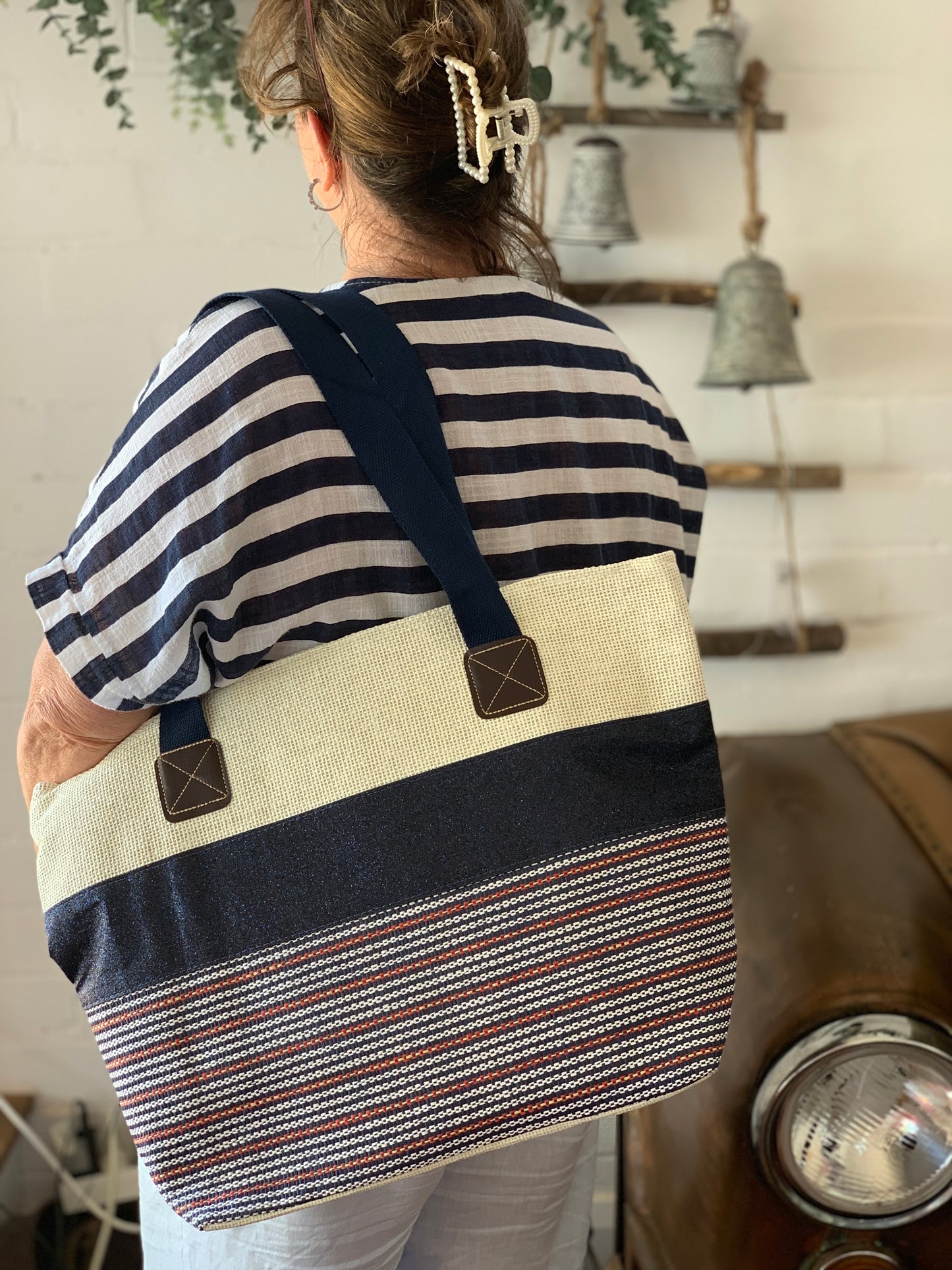 Beach bag with mat - navy/red stripes