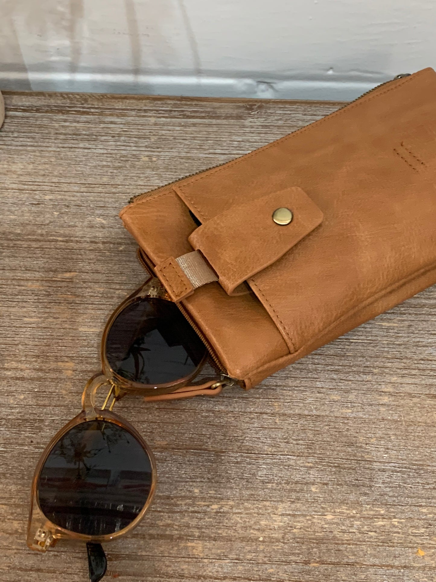 Crossbody iPhone /wallet/ double glass case - Tan