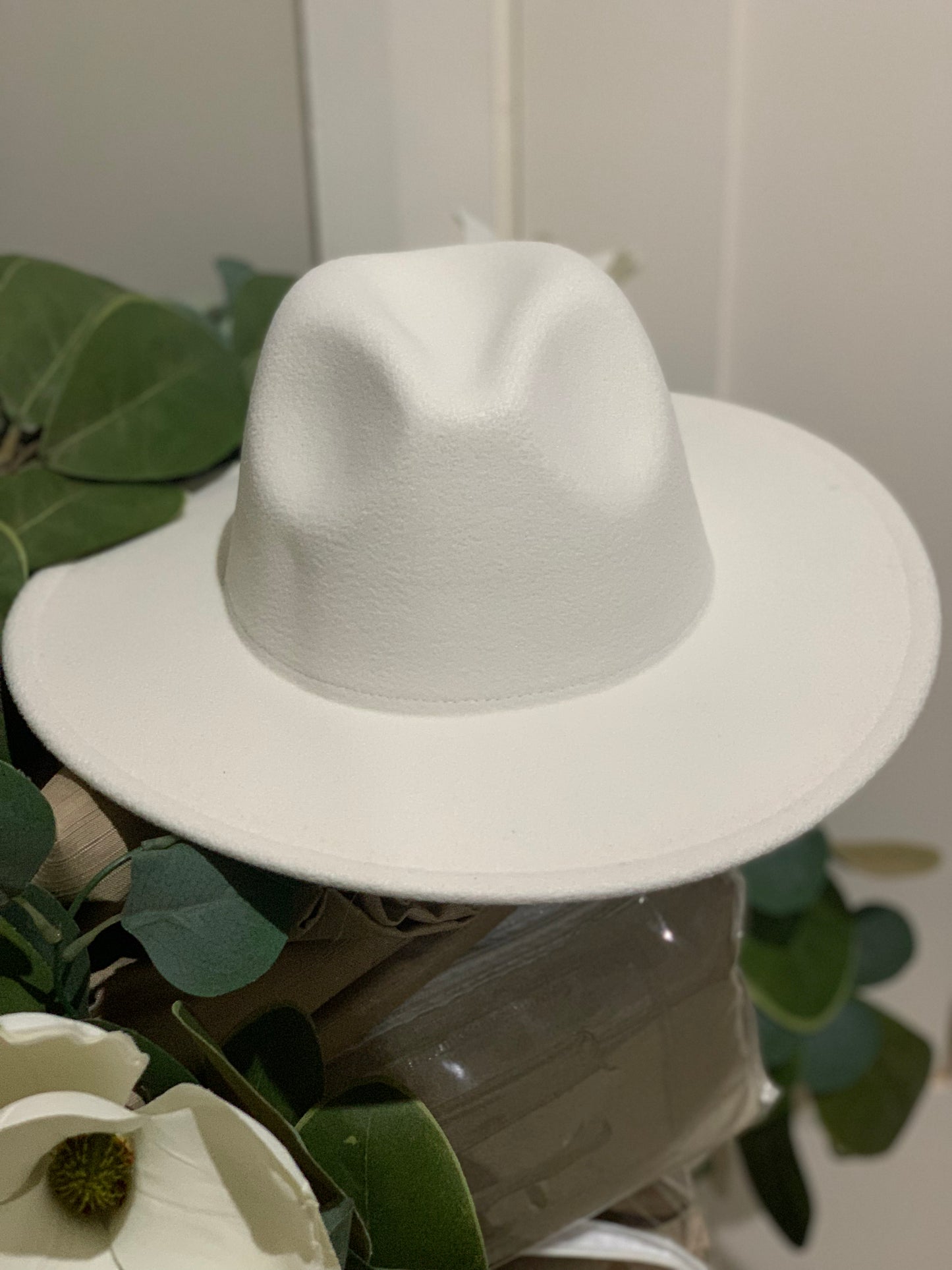Fedora - white