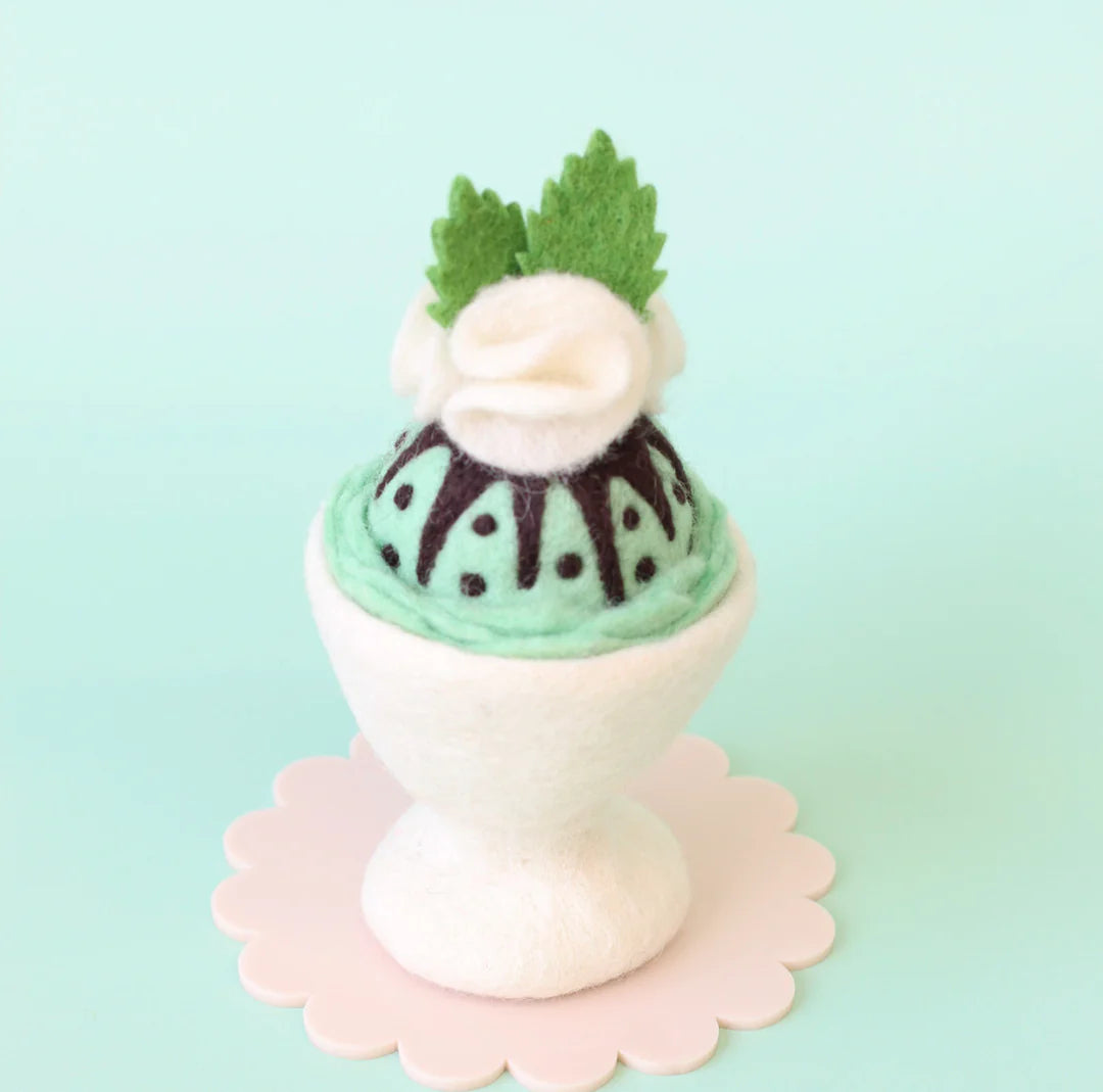 Juni Moon - Sundaes
