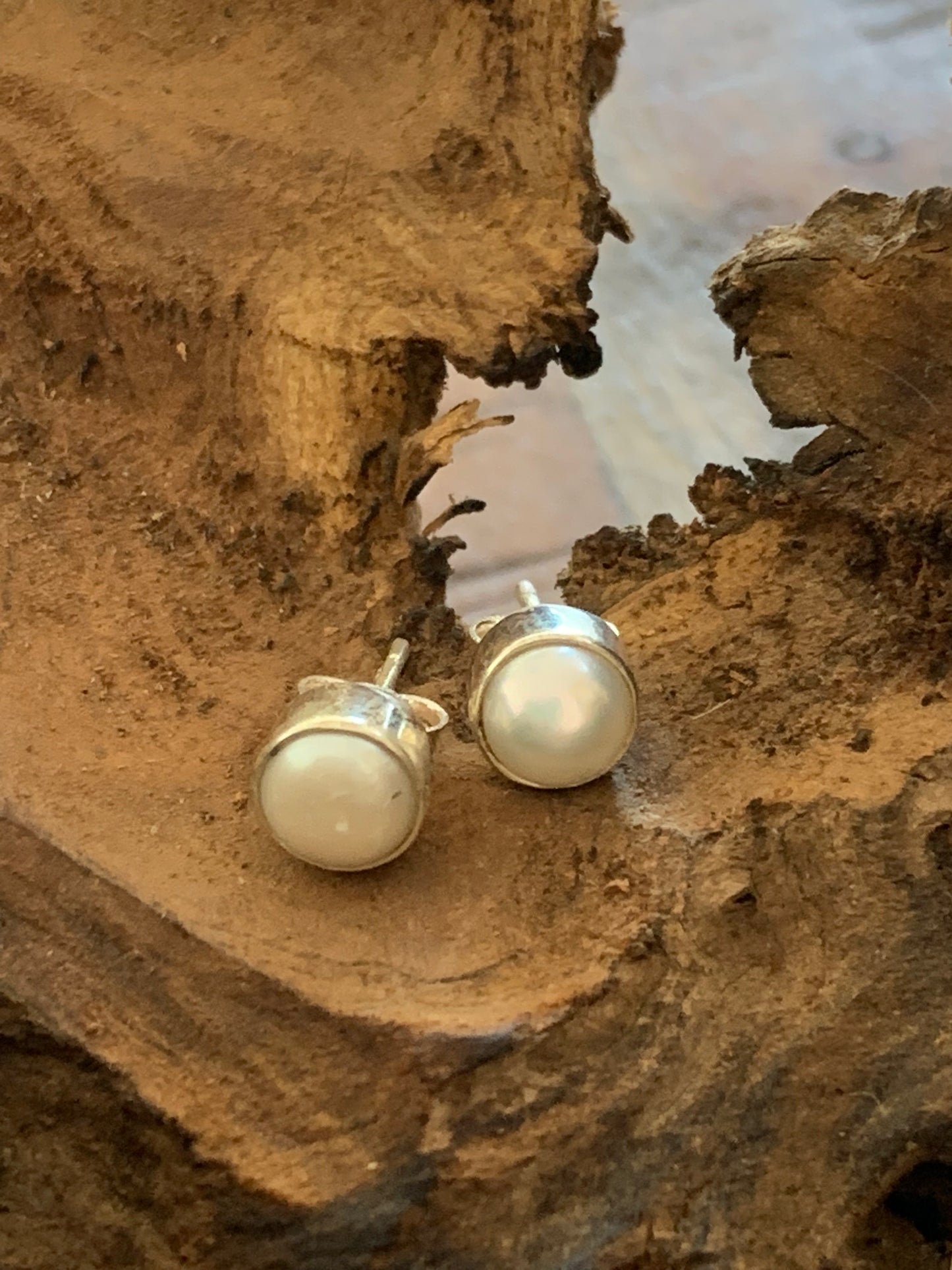 Pearl stud