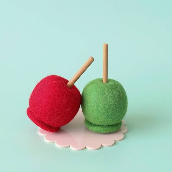 Juni Moon - Toffee Apples