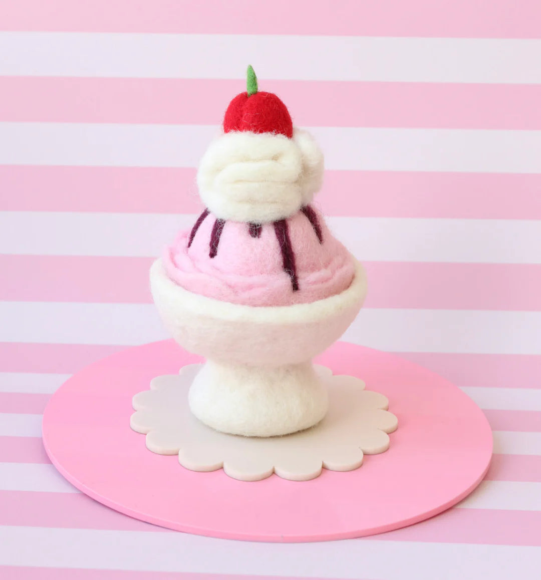 Juni Moon - Sundaes