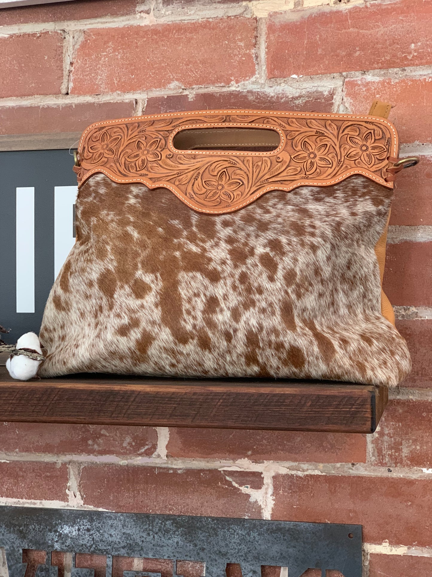 Hand Tooled Bag - large Tan