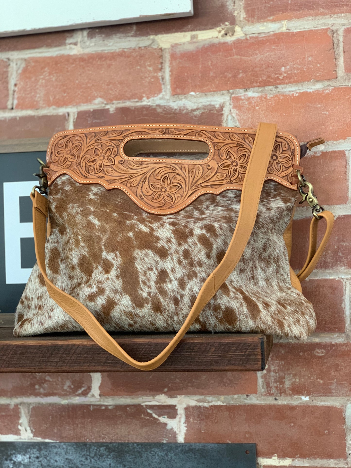 Hand Tooled Bag - large Tan